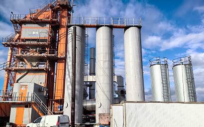 Why choose Sinoroader Group for asphalt mixing equipment